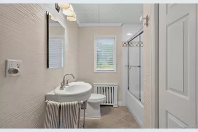 81 Lawrence Hill Road, Huntington, NY 11743 - Photo 27