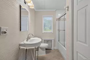 81 Lawrence Hill Rd, Huntington, NY 11743 - Photo 27