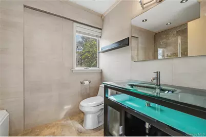 122 Lawrence Avenue, Lawrence, NY 11559 - Photo 25