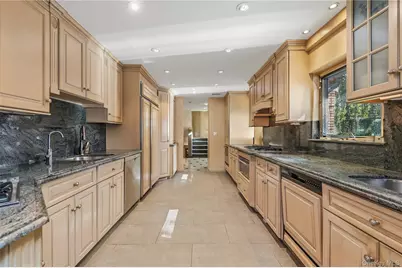 122 Lawrence Avenue, Lawrence, NY 11559 - Photo 11