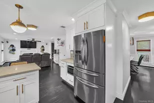 1 Settler Dr, Coram, NY 11727 - Photo 17