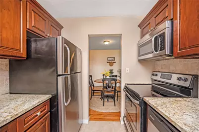 4 Rose Street #Building 6 Unit D-1, Oceanside, NY 11572 - Photo 7