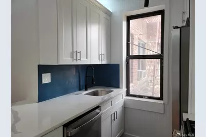 1 Broad Parkway #2P, White Plains, NY 10601 - Photo 5