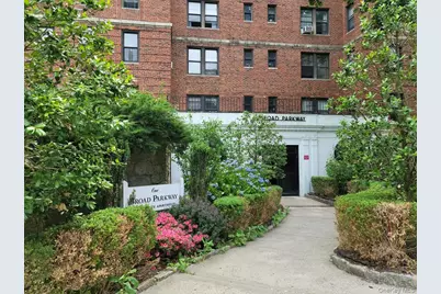 1 Broad Parkway #2P, White Plains, NY 10601 - Photo 1