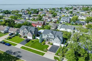7 Highwater Ave, Massapequa, NY 11758 - Photo 29