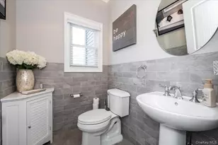 7 Highwater Ave, Massapequa, NY 11758 - Photo 11