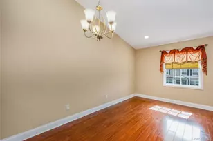 1132 Willow Ln, Valley Stream, NY 11580 - Photo 11
