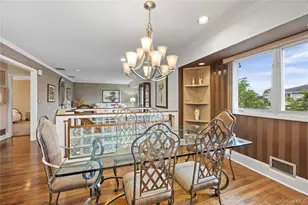 2969 Hampton Ct, Wantagh, NY 11793 - Photo 9