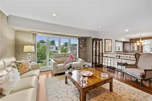 2969 Hampton Ct, Wantagh, NY 11793 - Photo 5