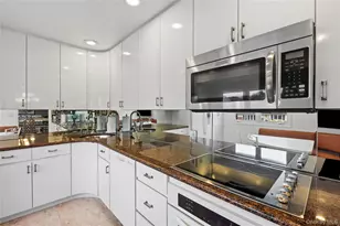 2969 Hampton Ct, Wantagh, NY 11793 - Photo 11