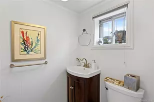 2969 Hampton Ct, Wantagh, NY 11793 - Photo 29