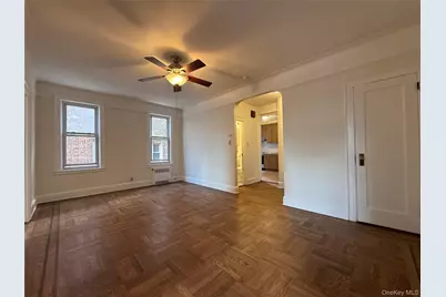 8161 Woodhaven Boulevard, Glendale, NY 11385 - Photo 13