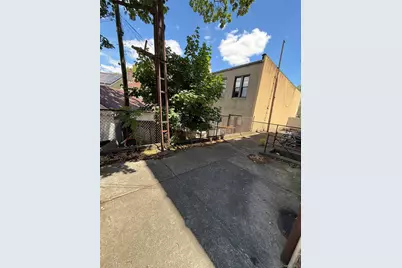 8161 Woodhaven Boulevard, Glendale, NY 11385 - Photo 5