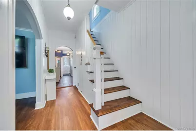 105 Maple Avenue, Patchogue, NY 11772 - Photo 5