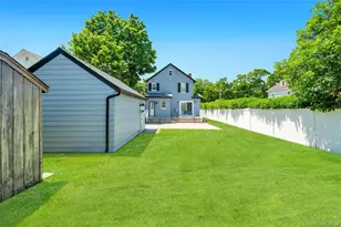 105 Maple Ave, Patchogue, NY 11772 - Photo 3