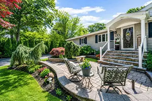 4 Cabin Ln, East Setauket, NY 11733 - Photo 3