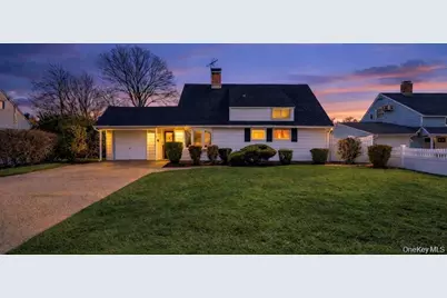 68 Summer Lane, Hicksville, NY 11801 - Photo 1
