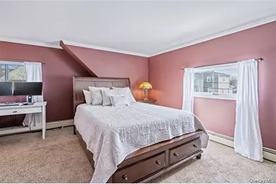 68 Summer Lane, Hicksville, NY 11801 - Photo 15