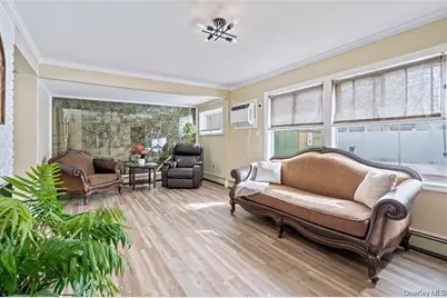 68 Summer Lane, Hicksville, NY 11801 - Photo 9