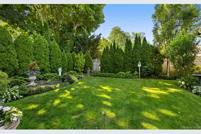 418 Pine Acres Boulevard, Brightwaters, NY 11718 - Photo 23