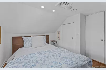 418 Pine Acres Boulevard, Brightwaters, NY 11718 - Photo 17