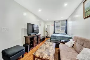 87-80 Little Neck Pkwy, Floral Park, NY 11001 - Photo 13