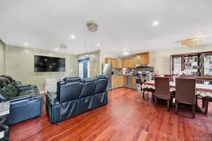 87-80 Little Neck Pkwy, Floral Park, NY 11001 - Photo 5