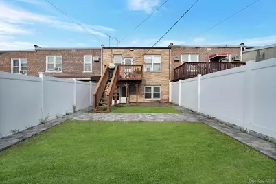 87-80 Little Neck Parkway, Floral Park, NY 11001 - Photo 19