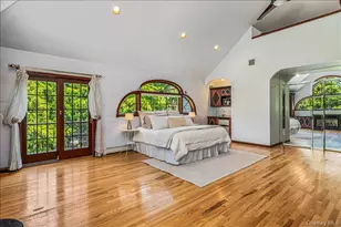 86 Dorchester Dr, Manhasset, NY 11030 - Photo 23