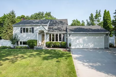 7 Layne Way, Northport, NY 11768 - Photo 1