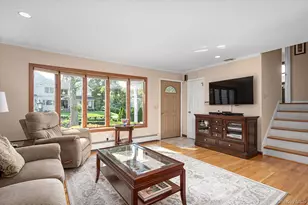 7 Layne Way, Northport, NY 11768 - Photo 3