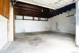 160-11 84th Rd, Jamaica, NY 11432 - Photo 25