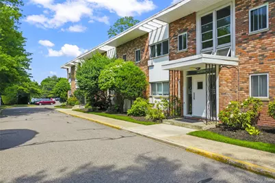 200 Lexington Ave #12E, Oyster Bay, NY 11771 - Photo 3