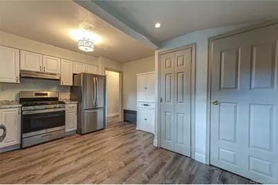 75 W Pulaski Road, Huntington Station, NY 11746 - Photo 7