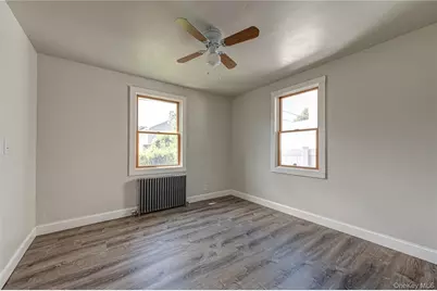 75 W Pulaski Road, Huntington Station, NY 11746 - Photo 13