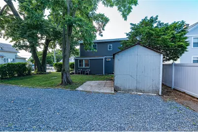 75 W Pulaski Road, Huntington Station, NY 11746 - Photo 33