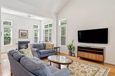 176 Melody Court, Eastport, NY 11941 - Photo 9