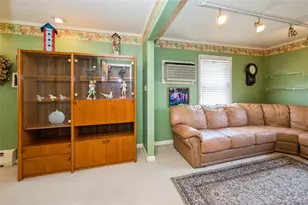 14 Cary Rd, New Hyde Park, NY 11040 - Photo 19