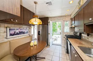 14 Cary Rd, New Hyde Park, NY 11040 - Photo 13