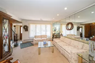 14 Cary Rd, New Hyde Park, NY 11040 - Photo 7