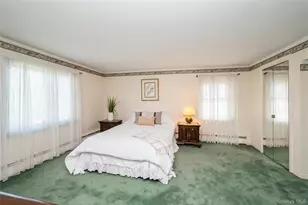 14 Cary Rd, New Hyde Park, NY 11040 - Photo 23