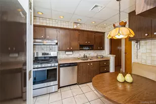 14 Cary Rd, New Hyde Park, NY 11040 - Photo 11