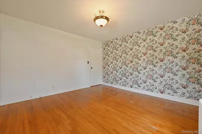 200 Edward Court, West Hempstead, NY 11552 - Photo 11