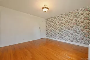 200 Edward Ct, West Hempstead, NY 11552 - Photo 11