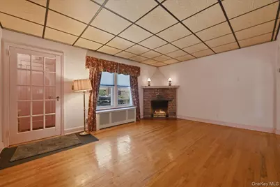 200 Edward Court, West Hempstead, NY 11552 - Photo 3
