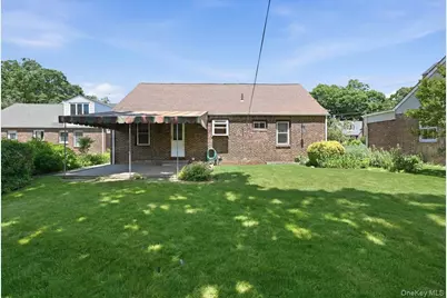 200 Edward Court, West Hempstead, NY 11552 - Photo 19
