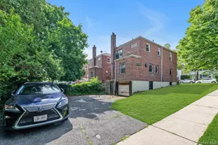 141-03 Hoover Ave, Briarwood, NY 11435 - Photo 27