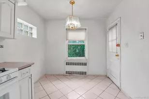 141-03 Hoover Ave, Briarwood, NY 11435 - Photo 11