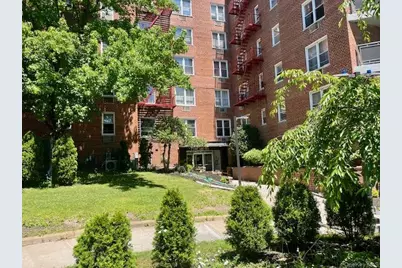 15105 Cross Island Parkway #1D, Whitestone, NY 11357 - Photo 3