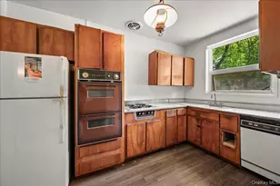 12 Channing Pl, Eastchester, NY 10709 - Photo 7